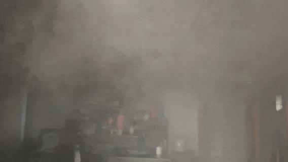 米升网 老父亲在家熬出“氛围感”猪油 消防提示：用火不离人 离人请关火